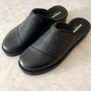 Clarks mules